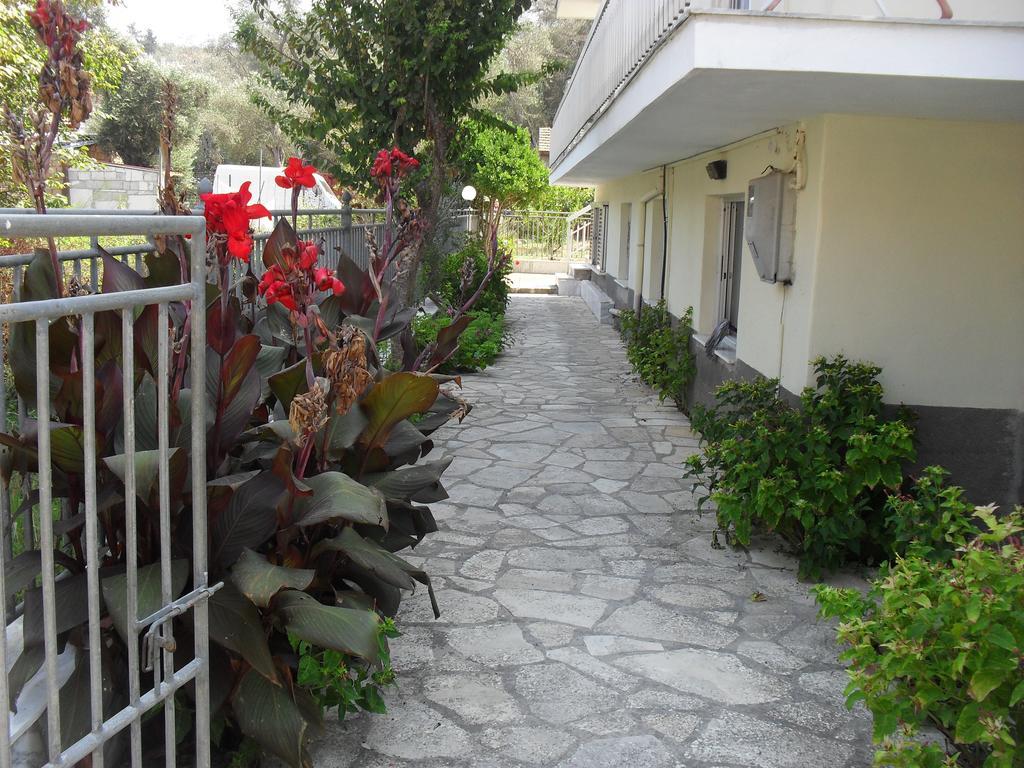 Cornelia Apartment Lakka  Phòng bức ảnh